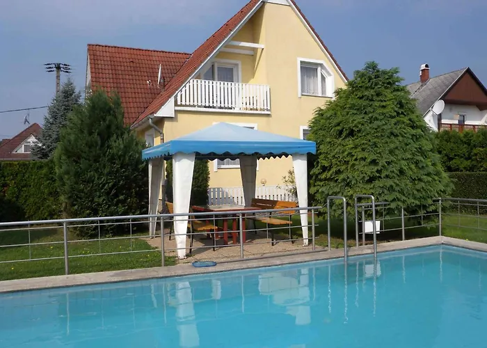 In - Balaton 19019 דירה